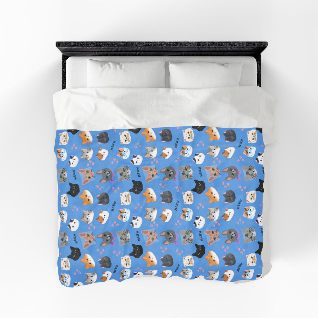 Cat Faces Velveteen Plush Blanket — Cute Kitty Pattern Cozy Throw