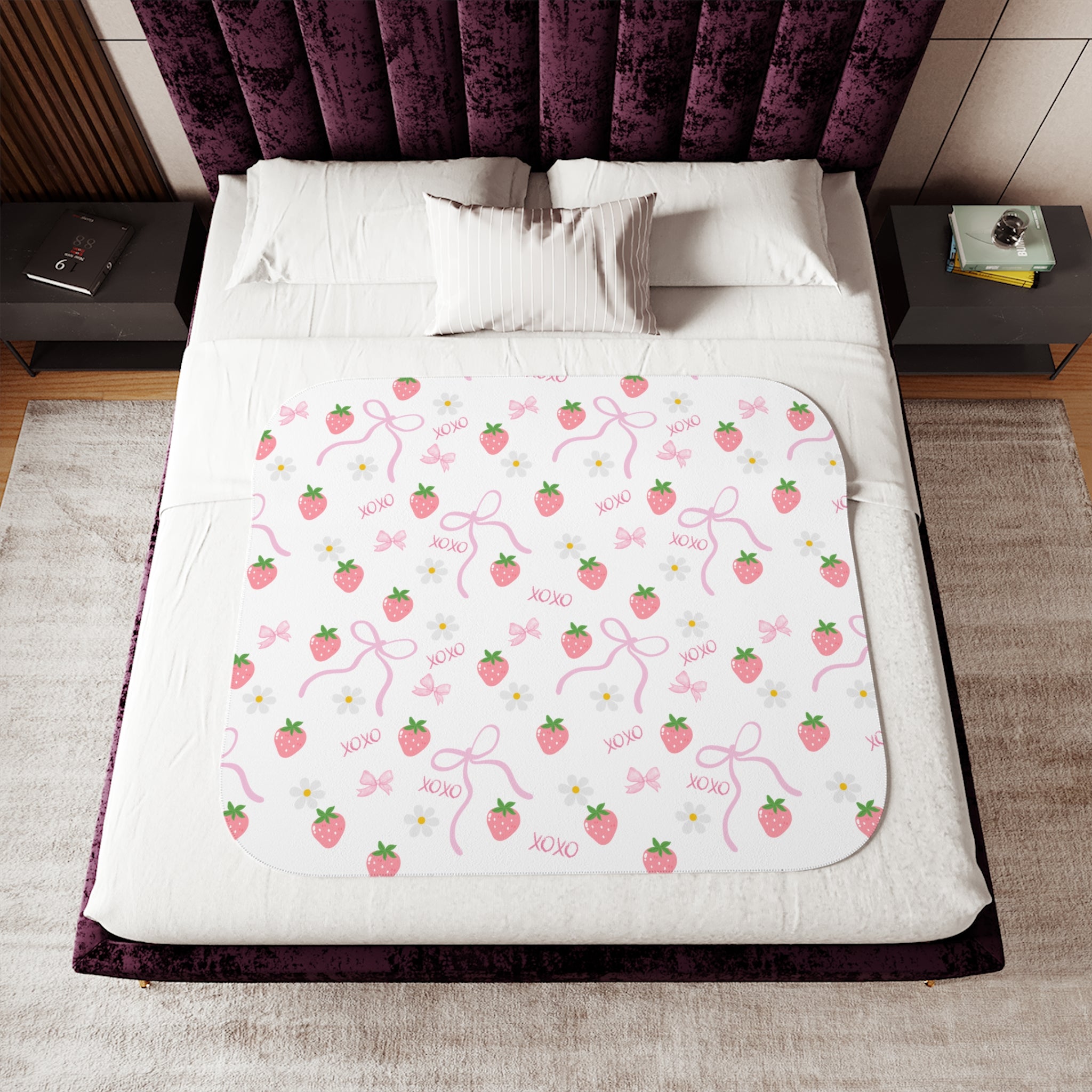 Strawberry Pattern Sherpa Blanket — Cozy Pink Fruit Print Throw